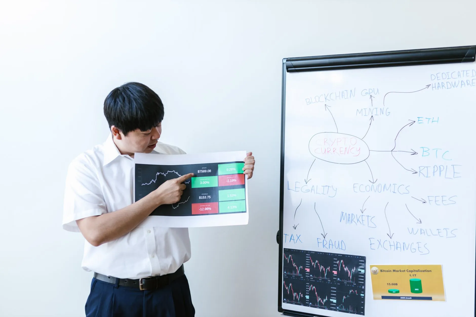 2025年软体家具环保标准升级：沙发床垫企业应对策略